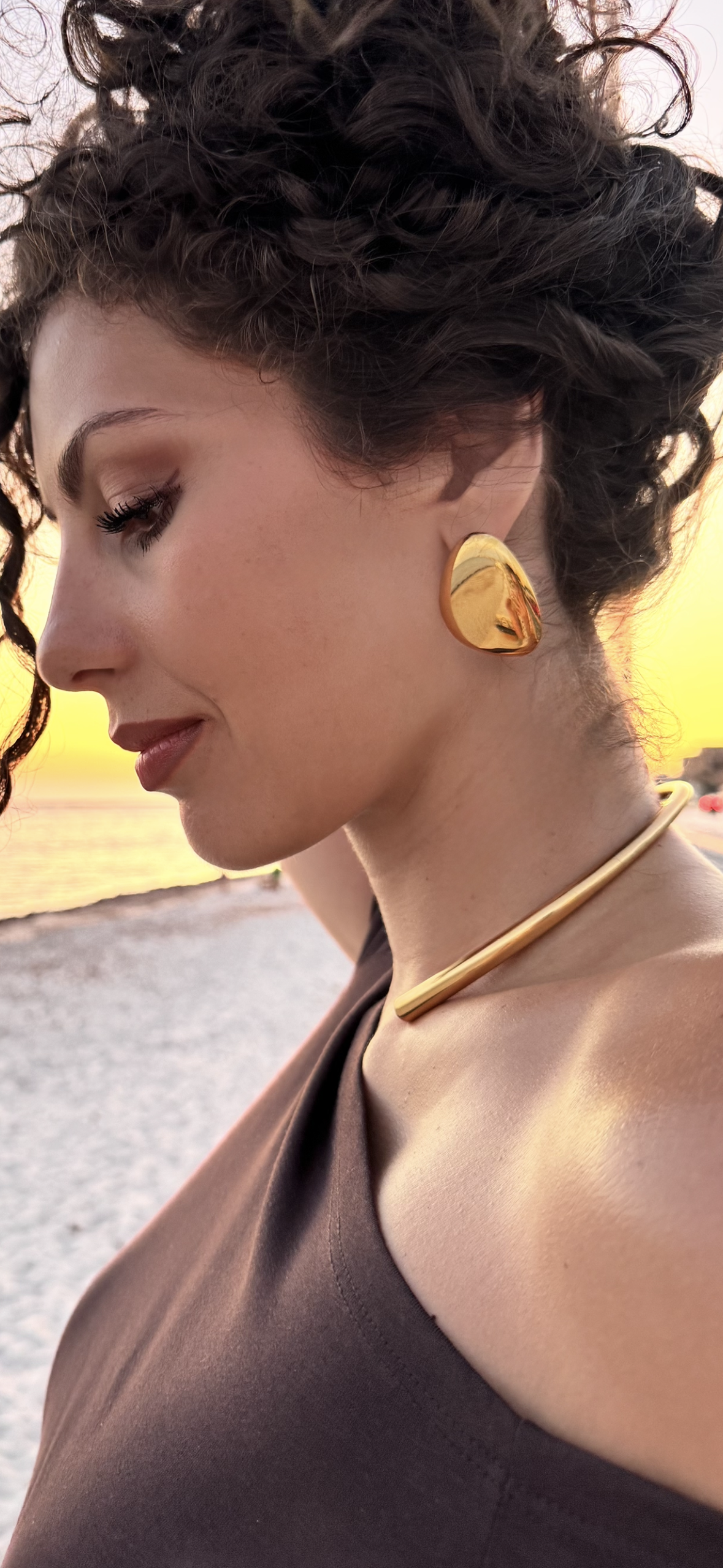 Gold Pebble Stud Earings